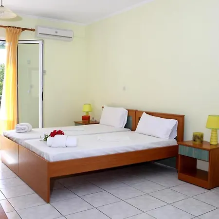 Makis Lighthouse 6 Apartment *